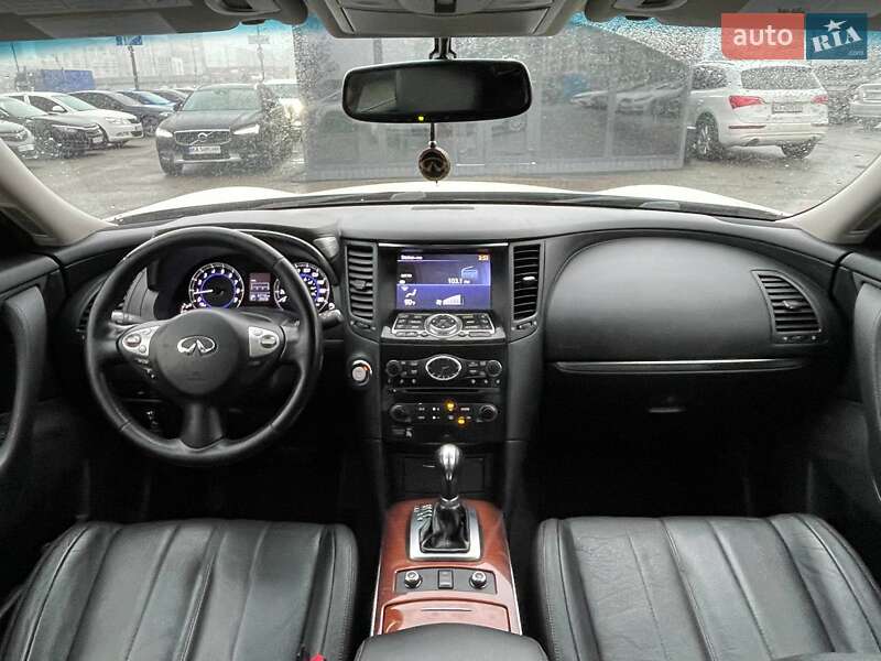 Позашляховик / Кросовер Infiniti QX70 2015 в Києві
