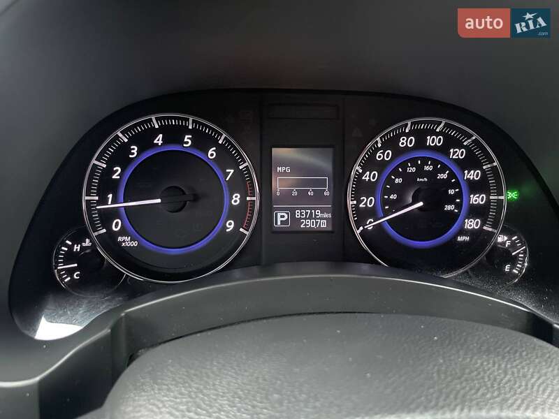 Позашляховик / Кросовер Infiniti QX70 2015 в Києві