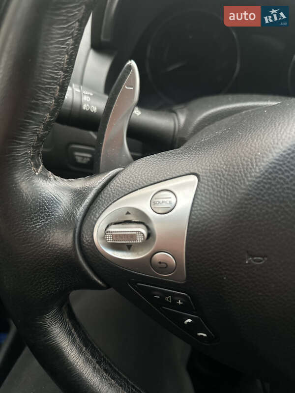 Внедорожник / Кроссовер Infiniti QX70 2016 в Киеве