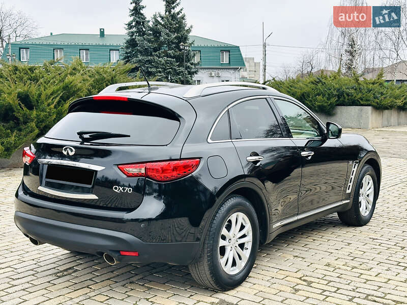 Позашляховик / Кросовер Infiniti QX70 2014 в Білій Церкві