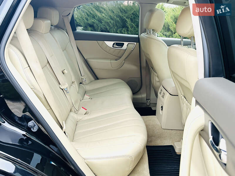 Позашляховик / Кросовер Infiniti QX70 2014 в Білій Церкві