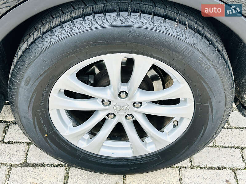 Позашляховик / Кросовер Infiniti QX70 2014 в Білій Церкві