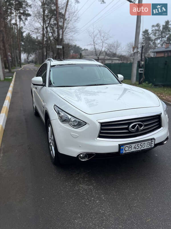 Внедорожник / Кроссовер Infiniti QX70 2015 в Киеве