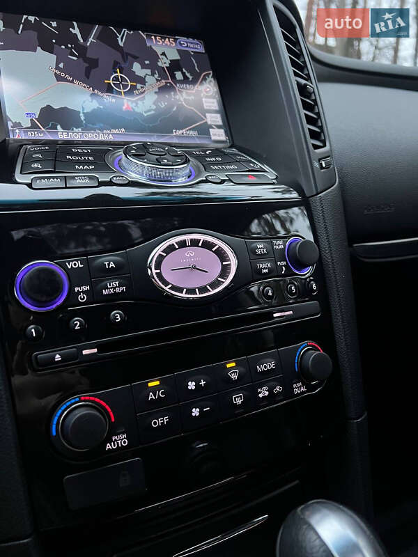 Внедорожник / Кроссовер Infiniti QX70 2015 в Киеве