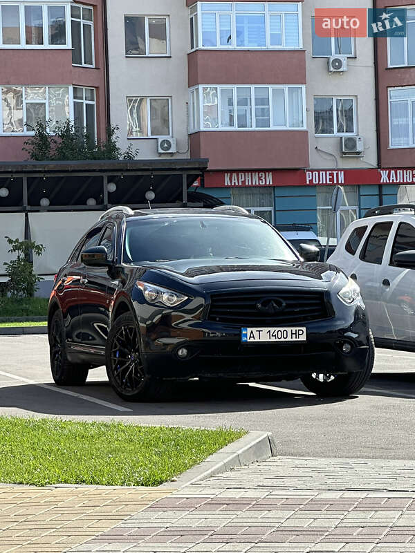 Infiniti QX70 2015