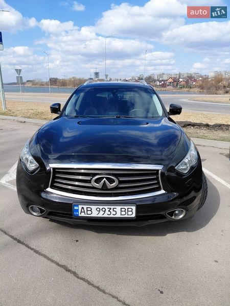 Infiniti QX70 2015