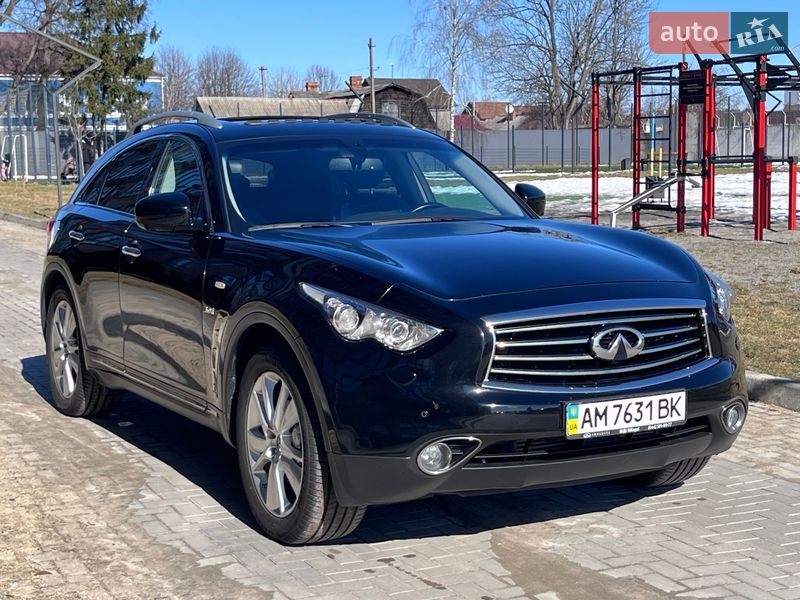 Infiniti QX70 2013