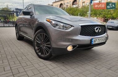 Внедорожник / Кроссовер Infiniti QX70 2016 в Запорожье