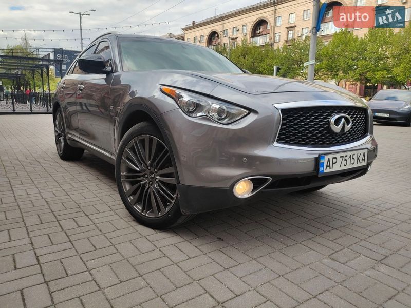 Infiniti QX70 2016