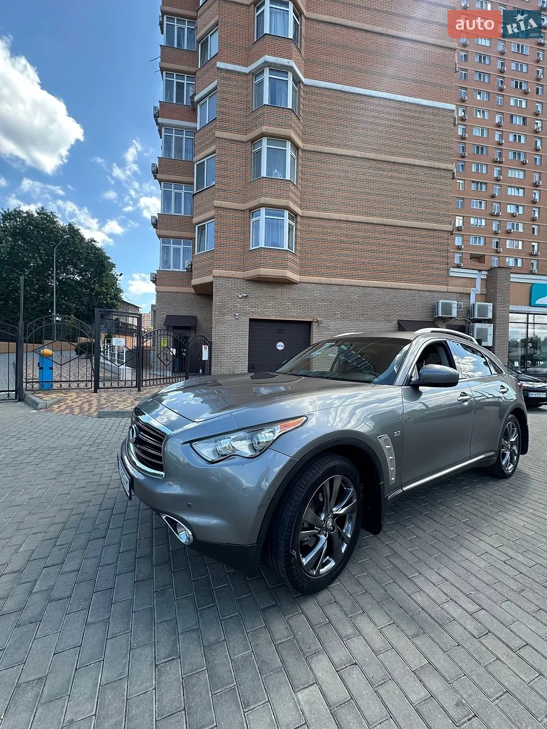 2013 Infiniti QX70 - мініатюра 4