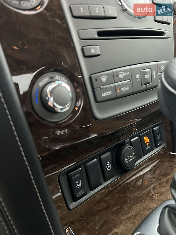 Внедорожник / Кроссовер Infiniti QX80 2016 в Черновцах