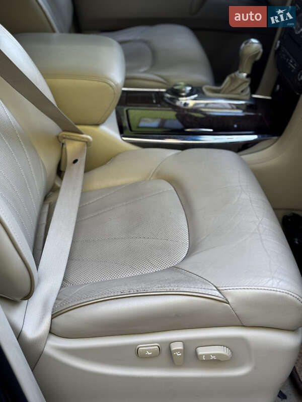 Позашляховик / Кросовер Infiniti QX80 2013 в Сарнах