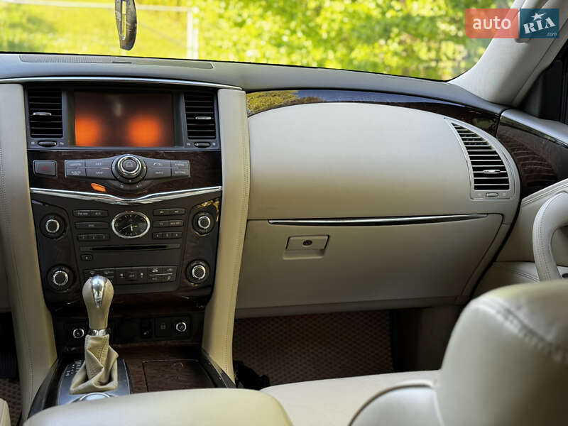 Позашляховик / Кросовер Infiniti QX80 2013 в Сарнах