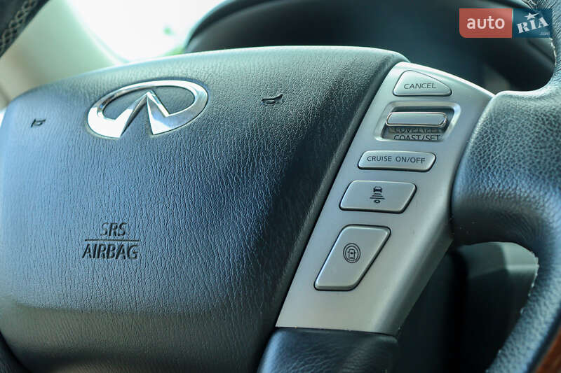 Внедорожник / Кроссовер Infiniti QX80 2018 в Измаиле