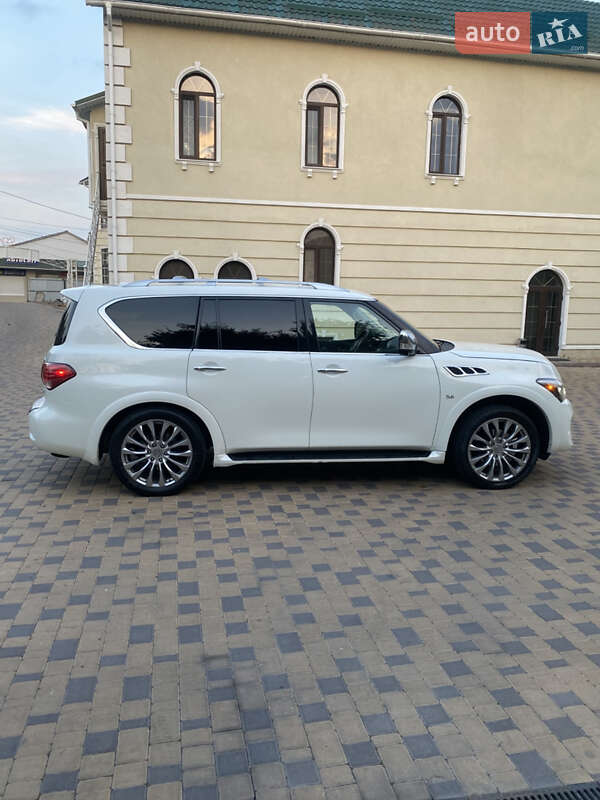 Внедорожник / Кроссовер Infiniti QX80 2015 в Могилев-Подольске