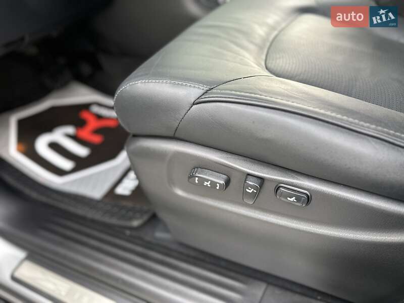 Внедорожник / Кроссовер Infiniti QX80 2015 в Киеве