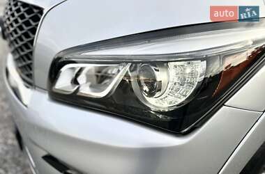 Внедорожник / Кроссовер Infiniti QX80 2015 в 
