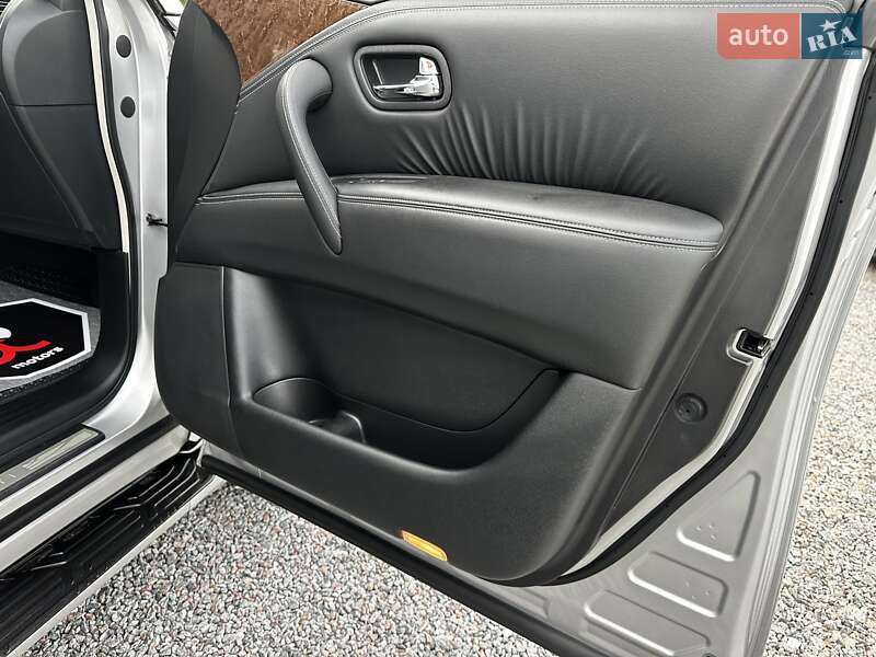 Внедорожник / Кроссовер Infiniti QX80 2015 в Киеве