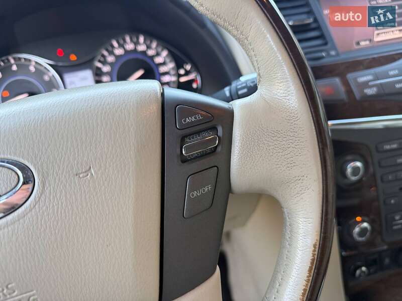 Внедорожник / Кроссовер Infiniti QX80 2013 в Киеве