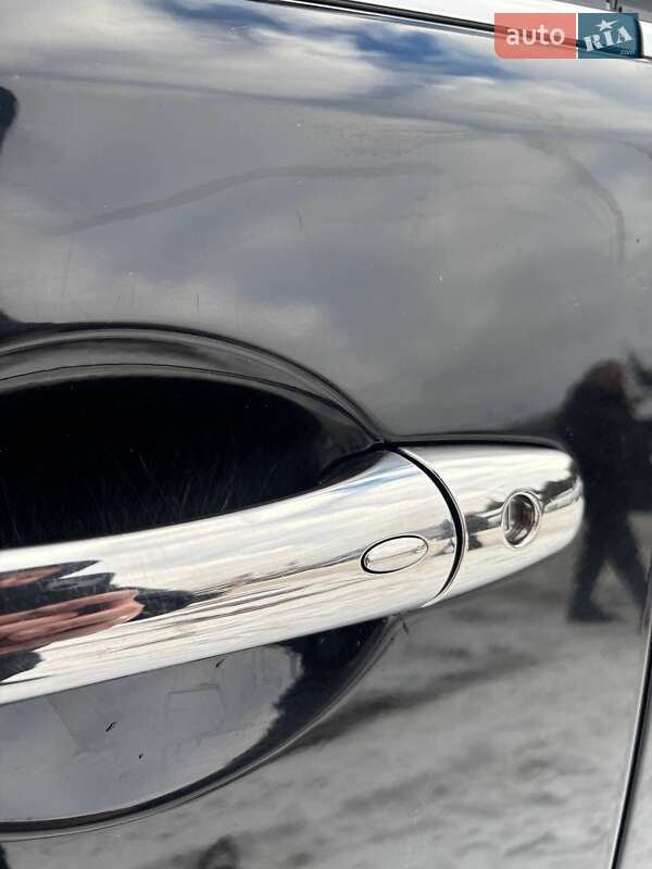 Позашляховик / Кросовер Infiniti QX80 2016 в Києві