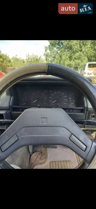 Седан Isuzu Aska 1984 в Одессе