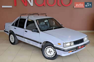 Седан Isuzu Aska 1989 в 