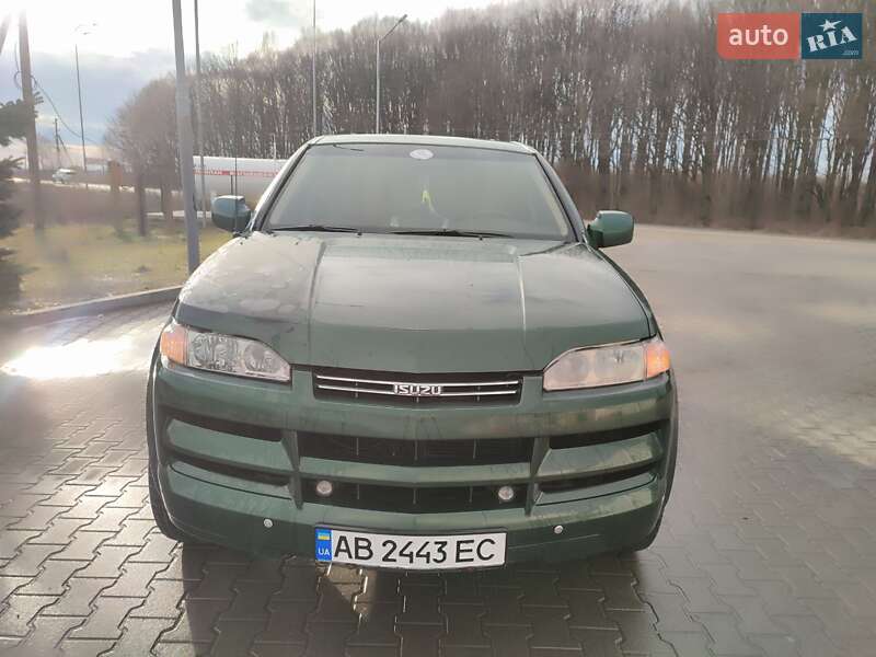 Позашляховик / Кросовер Isuzu Axiom 2002 в 