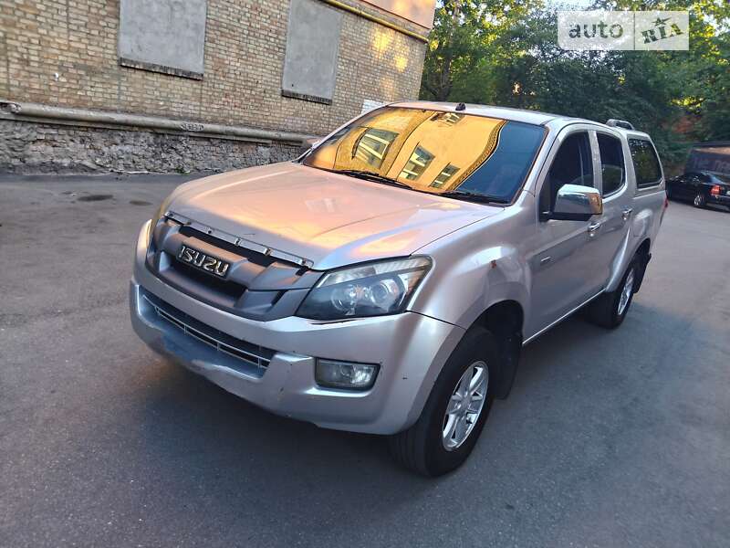 Пікап Isuzu D-Max 2013 в 