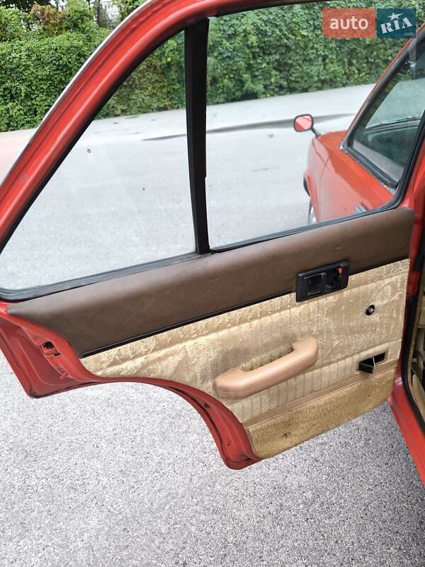 Седан Isuzu Gemini 1982 в Днепре
