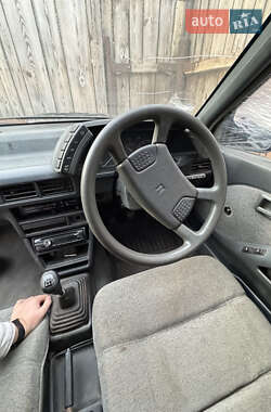 Седан Isuzu Gemini 1986 в 