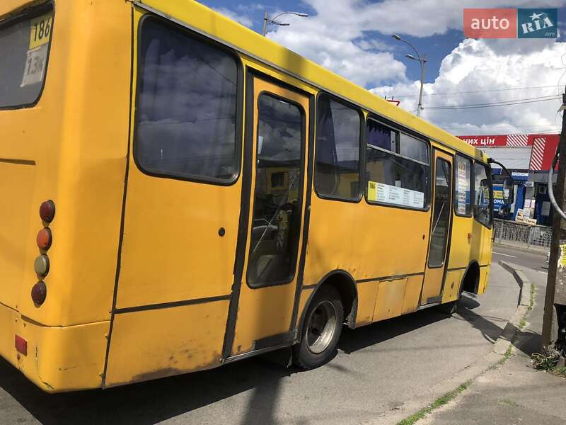Міський автобус Isuzu MD 2006 в Києві