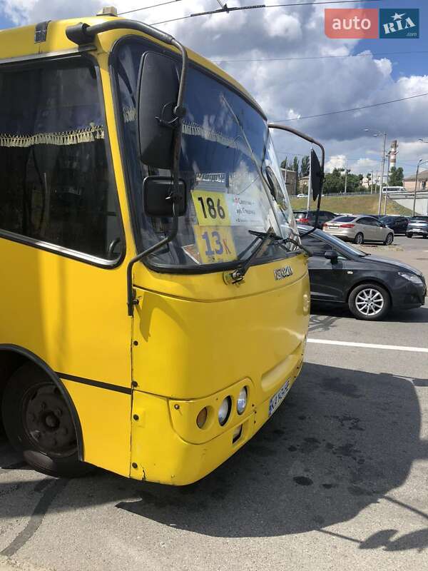 Міський автобус Isuzu MD 2006 в Києві