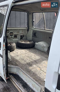 Минивэн Isuzu Midi 1989 в 