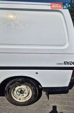 Минивэн Isuzu Midi 1994 в 