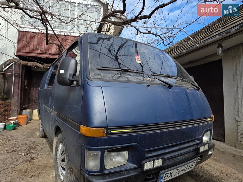 Грузопассажирский фургон Isuzu Midi 1991 в Хмельницком