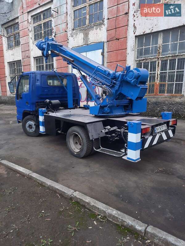 Буровая установка Isuzu NPR 2004 в Одессе