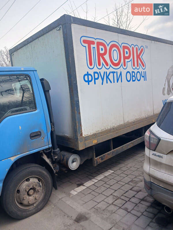 Грузовой фургон Isuzu NPR 2014 в Львове