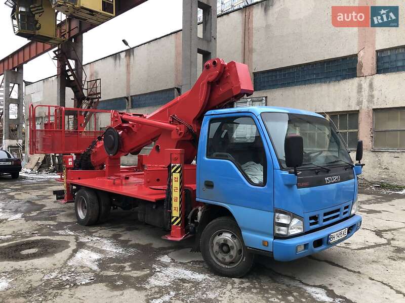 Isuzu NQR 2008