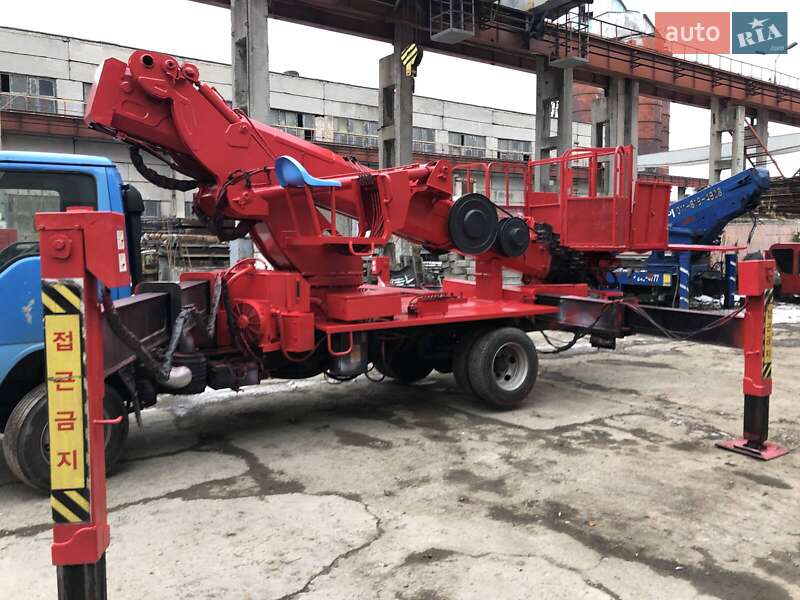 Автовишка Isuzu NQR 2008 в Одесі