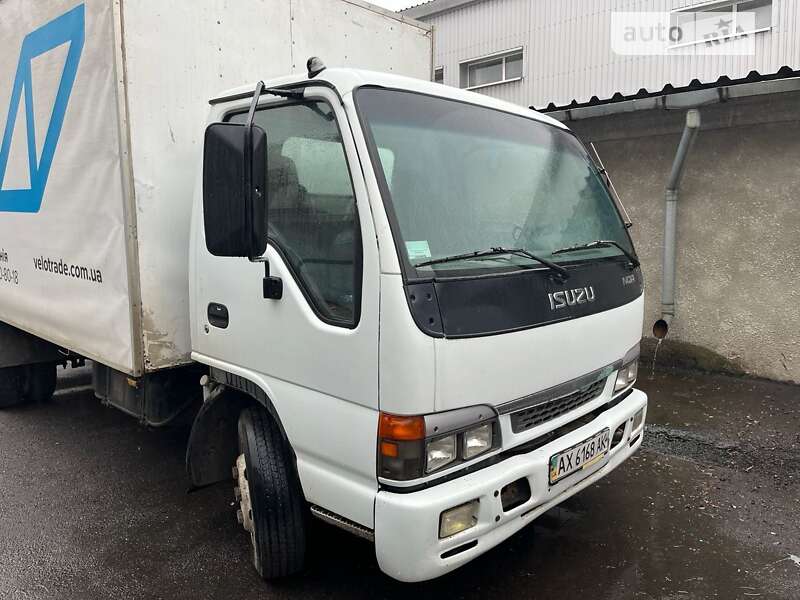 Вантажний фургон Isuzu NQR 2006 в Харкові
