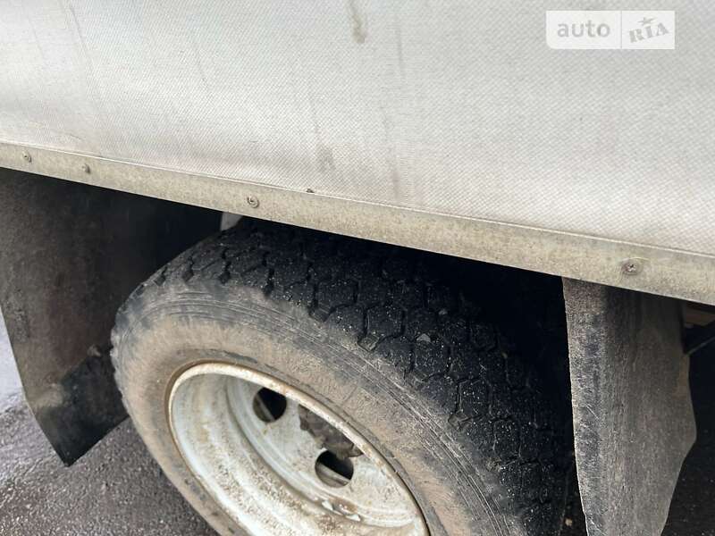 Вантажний фургон Isuzu NQR 2006 в Харкові