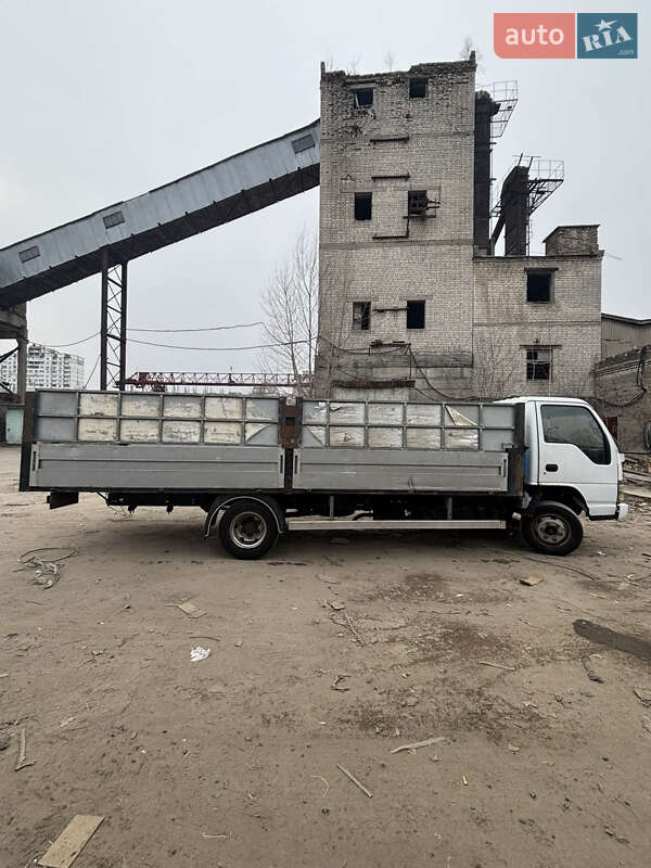 Борт Isuzu NQR 2008 в Києві