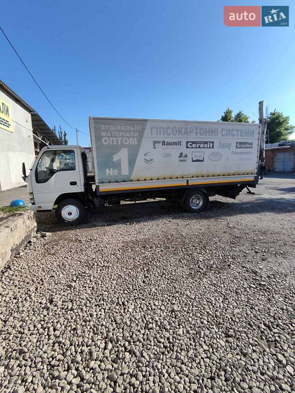 Вантажний фургон Isuzu NQR 2008 в 