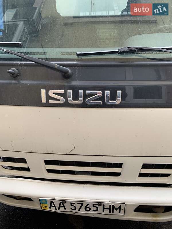 Isuzu NQR 2008