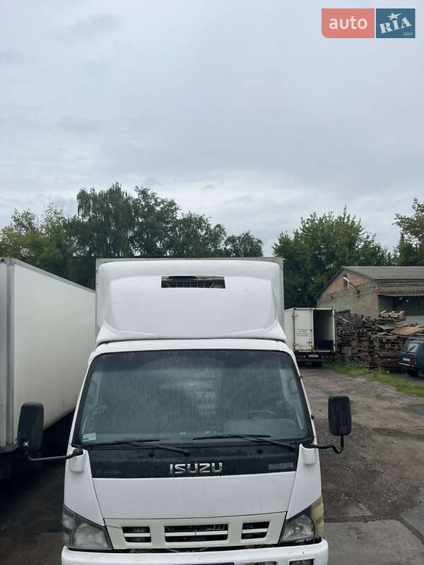Isuzu NQR 2007
