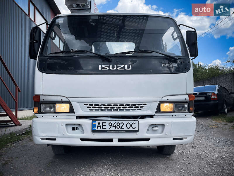 Автовишка Isuzu NQR 2006 в Дніпрі