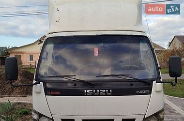 Вантажний фургон Isuzu NQR 2013 в Умані