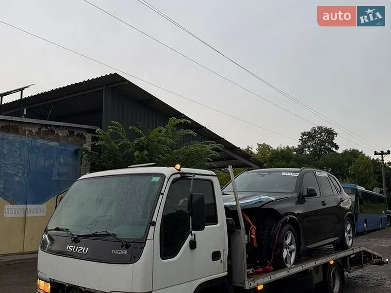 Isuzu NQR 2003