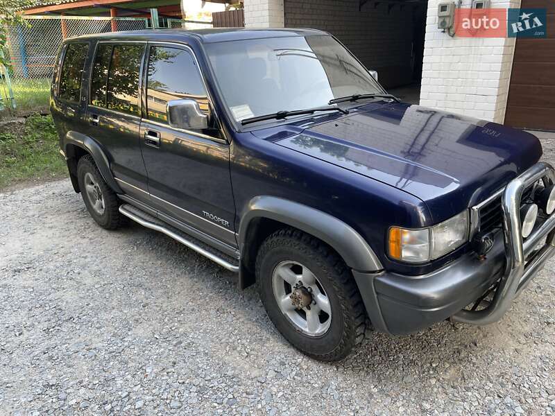 Позашляховик / Кросовер Isuzu Trooper 1996 в Сумах