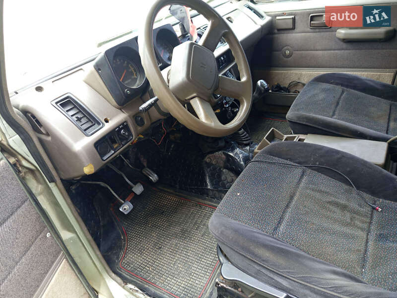 Позашляховик / Кросовер Isuzu Trooper 1988 в Жидачові